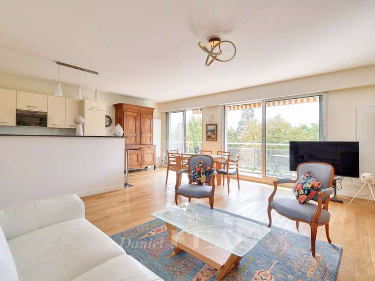 Appartement Saint-Mandé - 2 chambres - 77m²