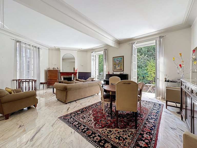 Apartment Saint-Mandé - 3 bedrooms - 113m²