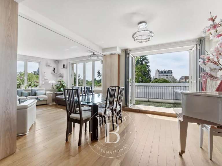 Appartement Saint-Mandé - 3 chambres - 125m²