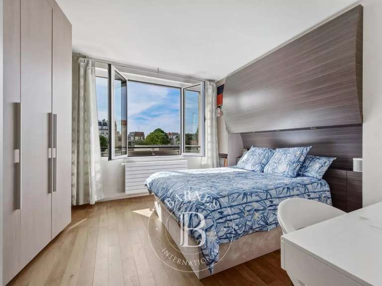 Appartement Saint-Mandé - 3 chambres - 125m²