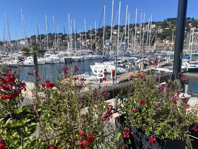 Property Saint-Mandrier-sur-Mer - 1 bedroom - 329m²