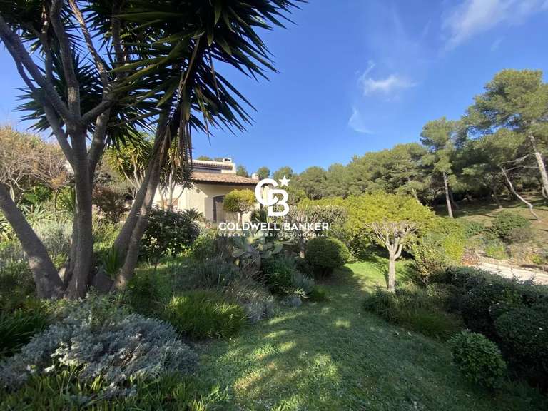 Villa Saint-Mandrier-sur-Mer - 4 bedrooms - 210m²