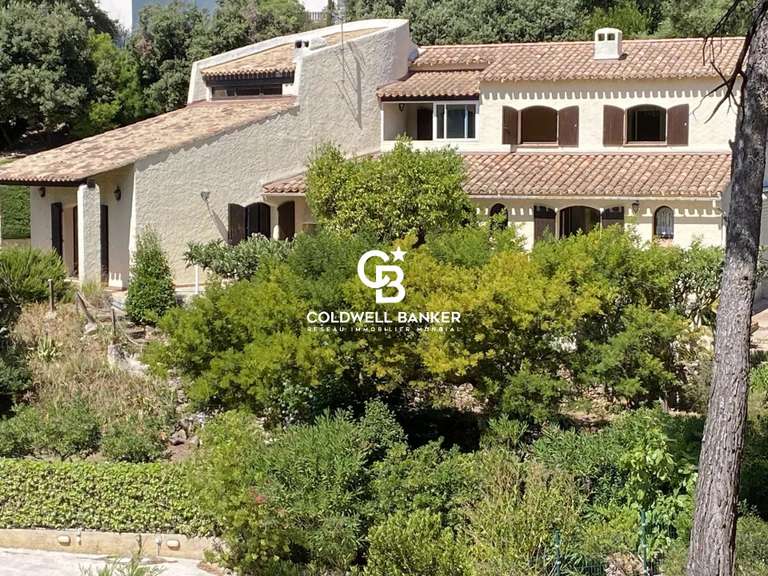 Villa Saint-Mandrier-sur-Mer - 4 chambres - 210m²