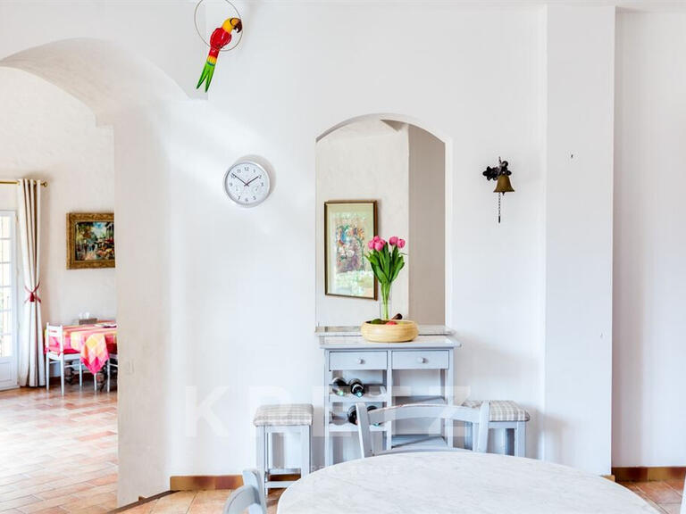 House Saint-Marc-Jaumegarde - 5 bedrooms - 320m²