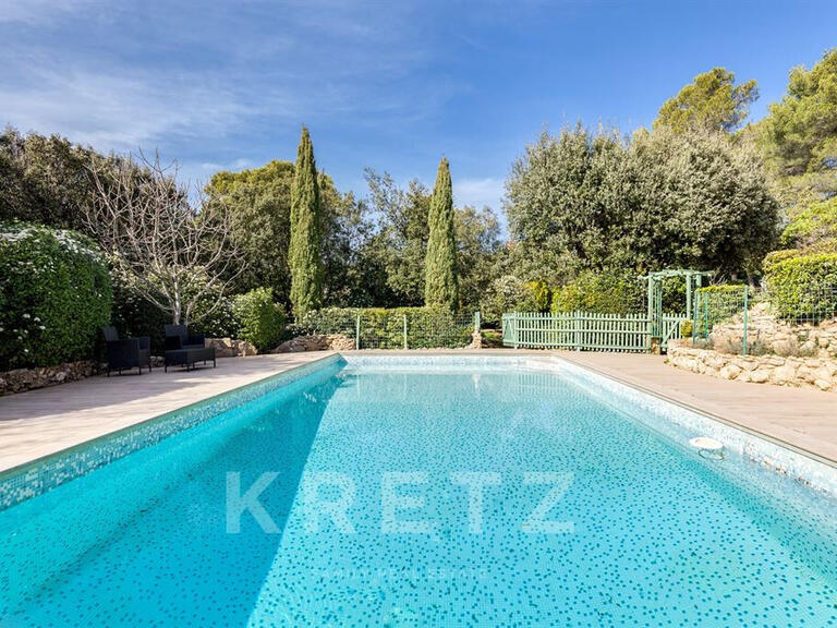 House Saint-Marc-Jaumegarde - 5 bedrooms - 320m²