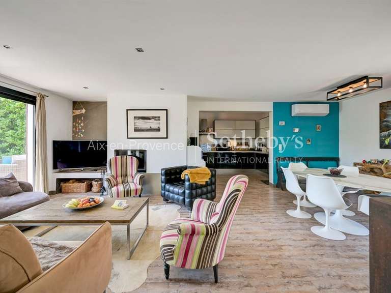 Maison Saint-Marc-Jaumegarde - 3 chambres - 117m²