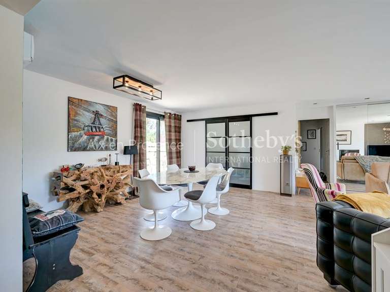 Maison Saint-Marc-Jaumegarde - 3 chambres - 117m²