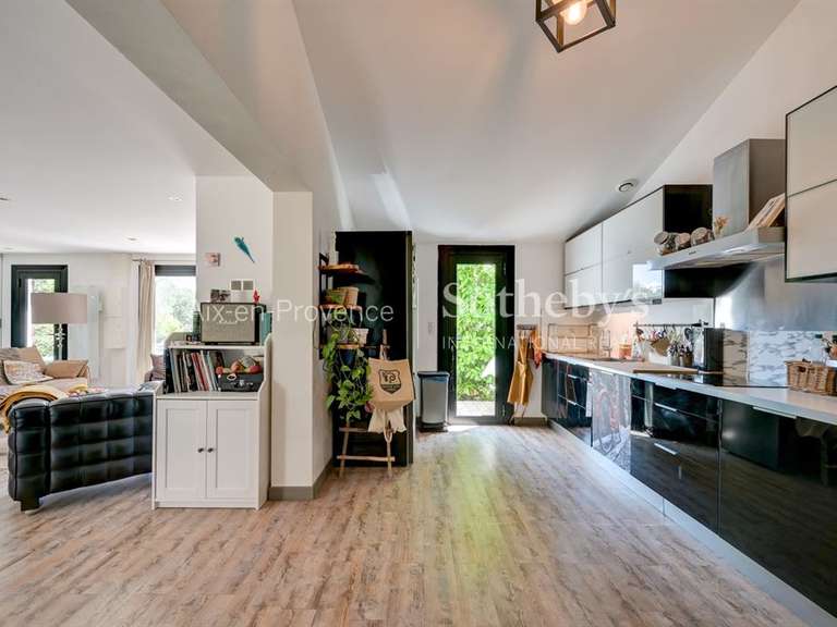 Maison Saint-Marc-Jaumegarde - 3 chambres - 117m²