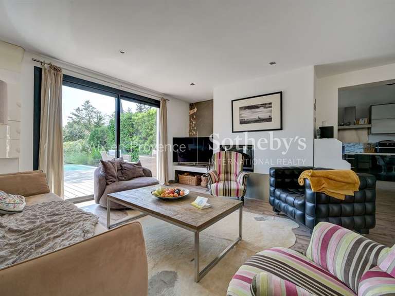 Maison Saint-Marc-Jaumegarde - 3 chambres - 117m²