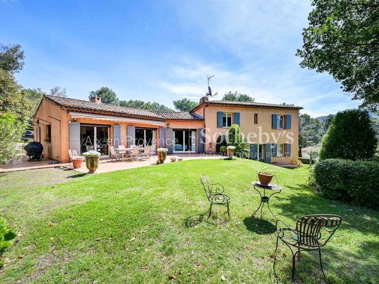 Maison Saint-Marc-Jaumegarde - 5 chambres - 334m²
