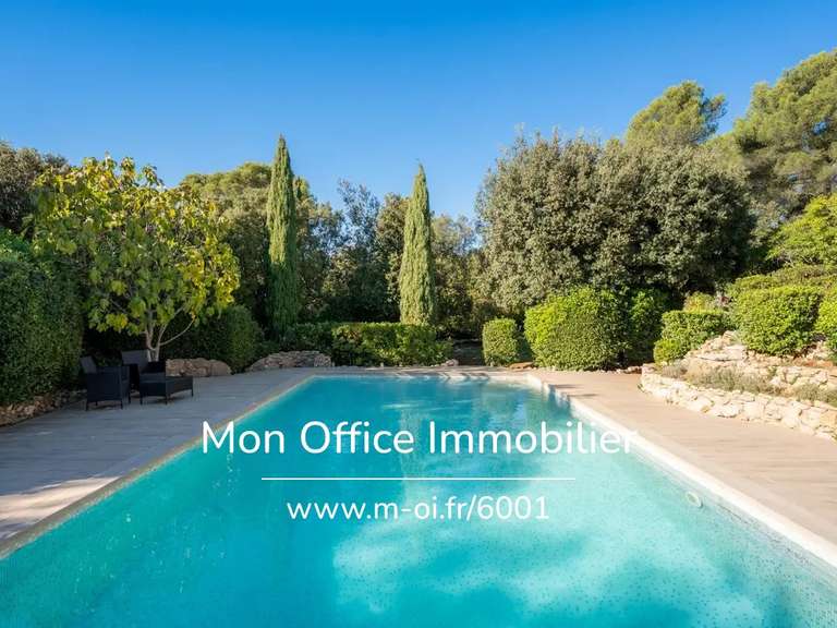House Saint-Marc-Jaumegarde - 5 bedrooms - 225m²