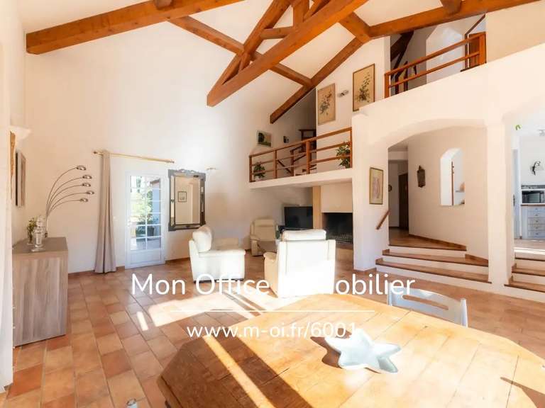 House Saint-Marc-Jaumegarde - 5 bedrooms - 225m²