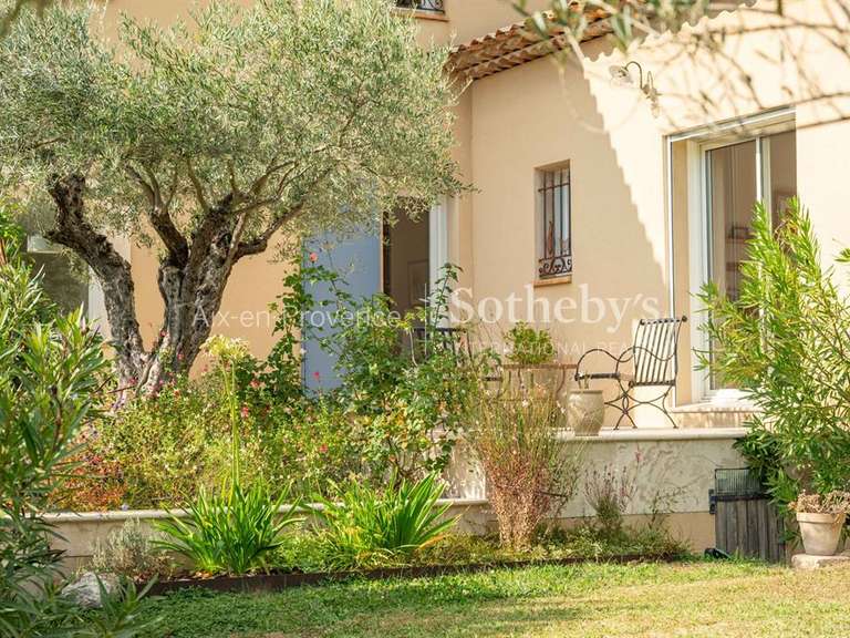 Maison Saint-Marc-Jaumegarde - 4 chambres - 220m²