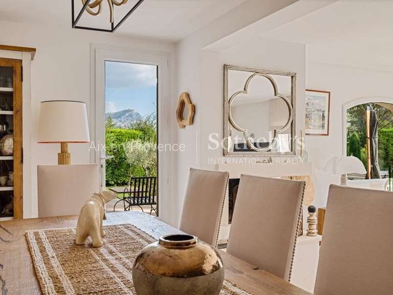 Maison Saint-Marc-Jaumegarde - 4 chambres - 220m²