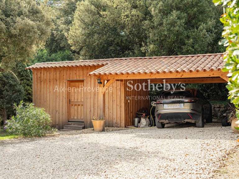 Maison Saint-Marc-Jaumegarde - 4 chambres - 220m²