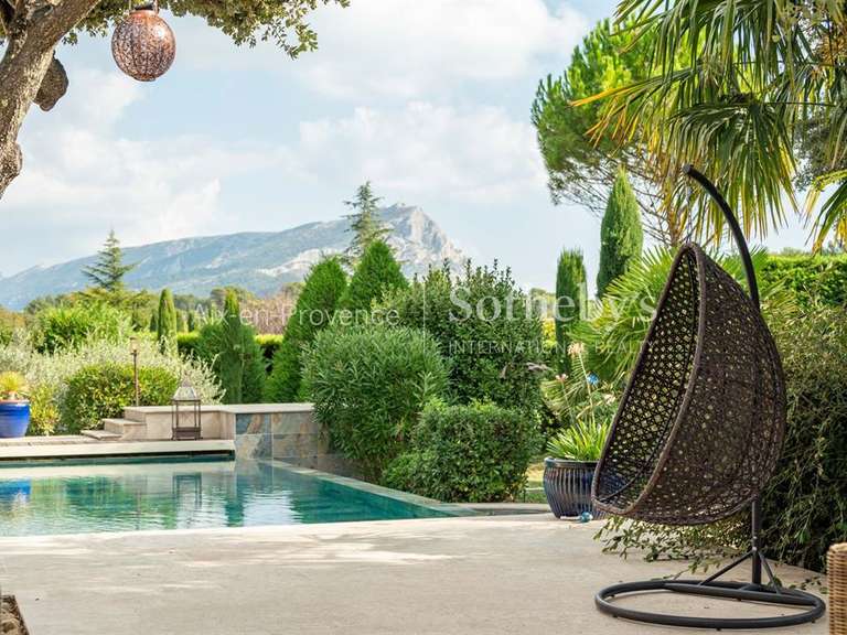 Maison Saint-Marc-Jaumegarde - 4 chambres - 220m²
