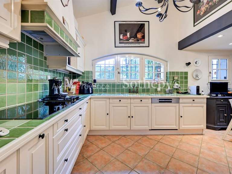 Maison Saint-Marc-Jaumegarde - 6 chambres - 300m²