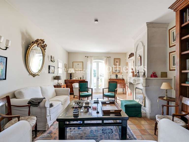 Maison Saint-Marc-Jaumegarde - 6 chambres - 300m²