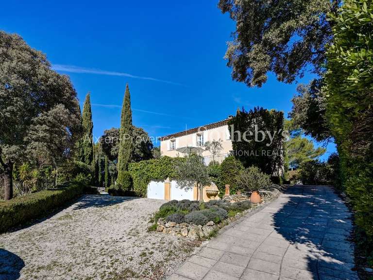 Maison Saint-Marc-Jaumegarde - 6 chambres - 300m²