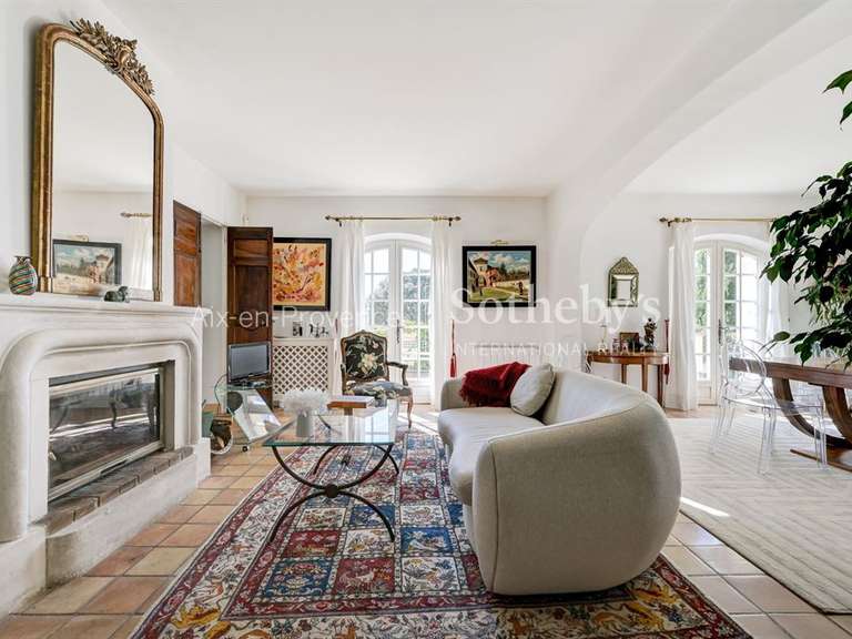 Maison Saint-Marc-Jaumegarde - 6 chambres - 300m²