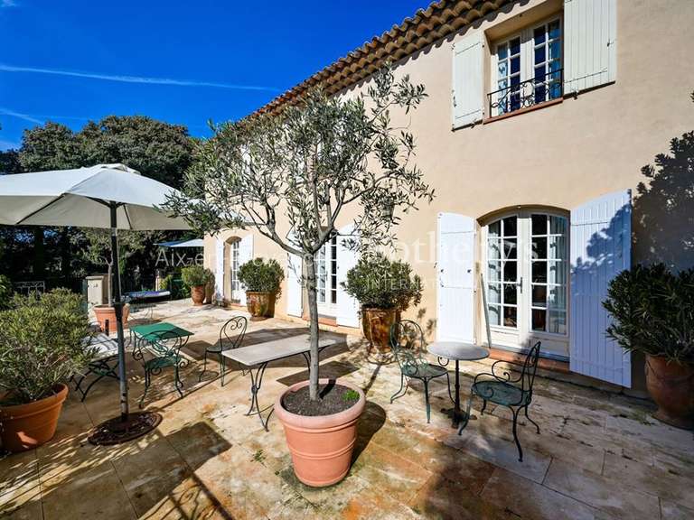 Maison Saint-Marc-Jaumegarde - 6 chambres - 300m²