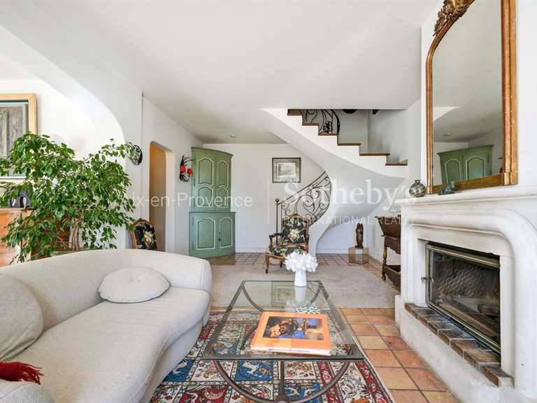 Maison Saint-Marc-Jaumegarde - 6 chambres - 300m²