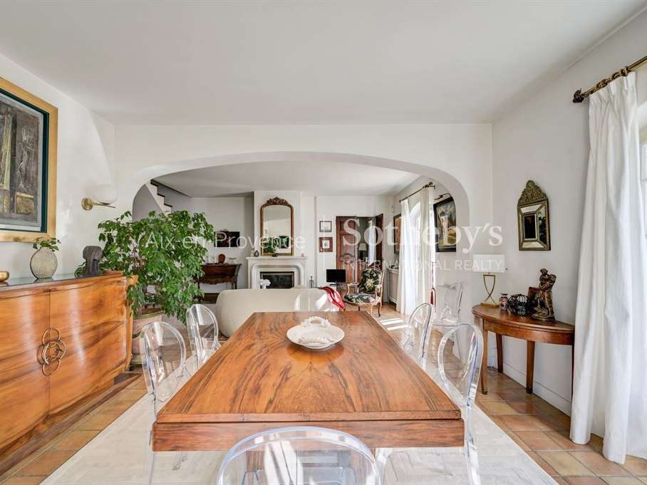 Maison Saint-Marc-Jaumegarde