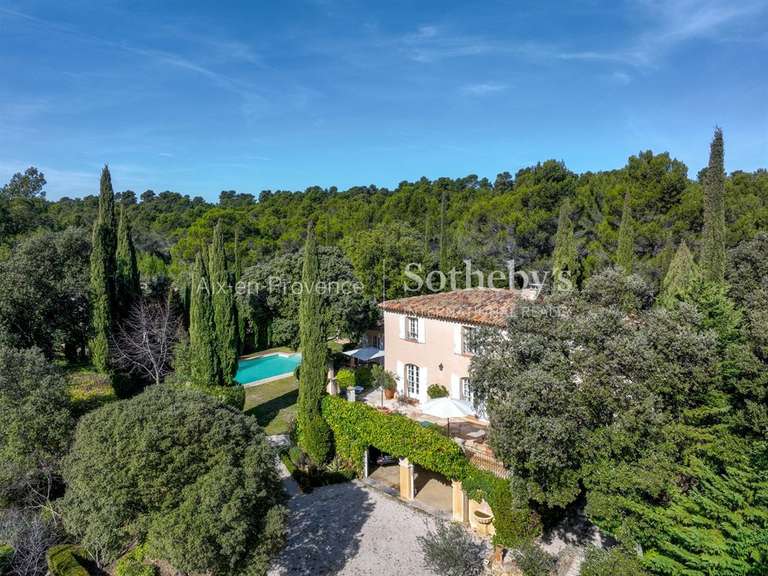 Maison Saint-Marc-Jaumegarde - 6 chambres - 300m²