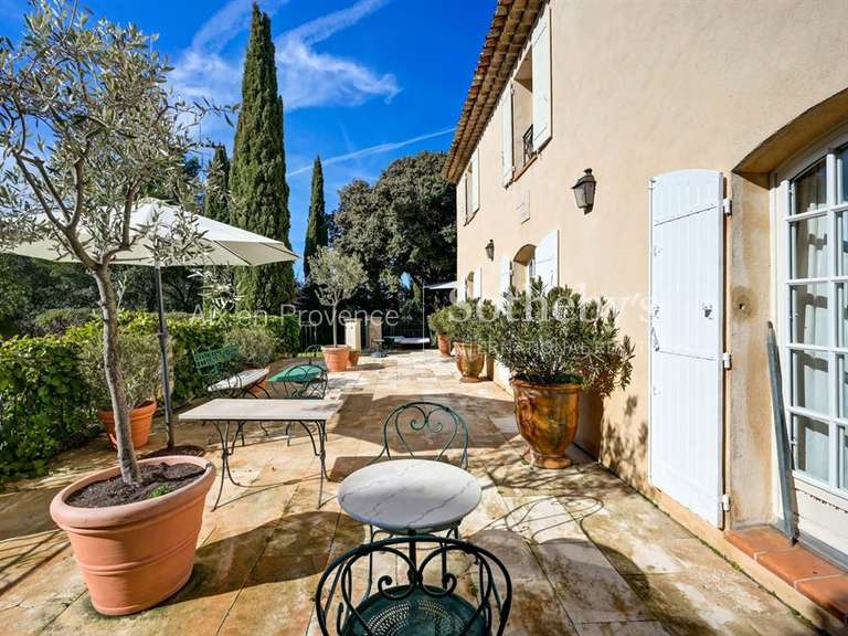 Maison Saint-Marc-Jaumegarde - 6 chambres - 300m²
