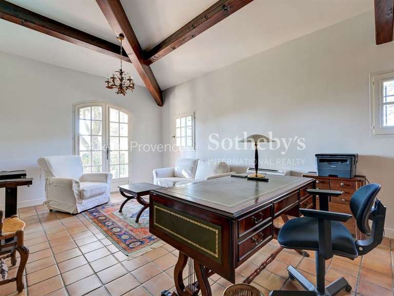 Maison Saint-Marc-Jaumegarde - 6 chambres - 300m²