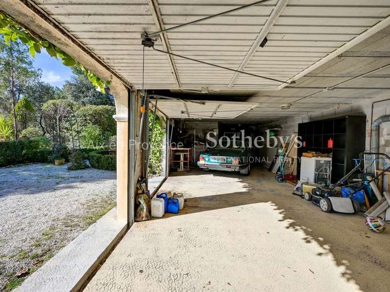 Maison Saint-Marc-Jaumegarde - 6 chambres - 300m²