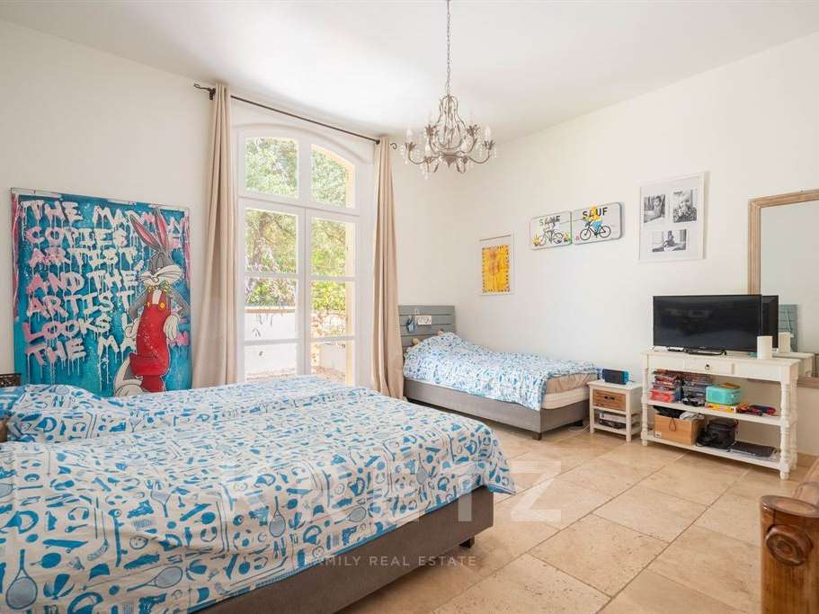 Maison Saint-Marc-Jaumegarde