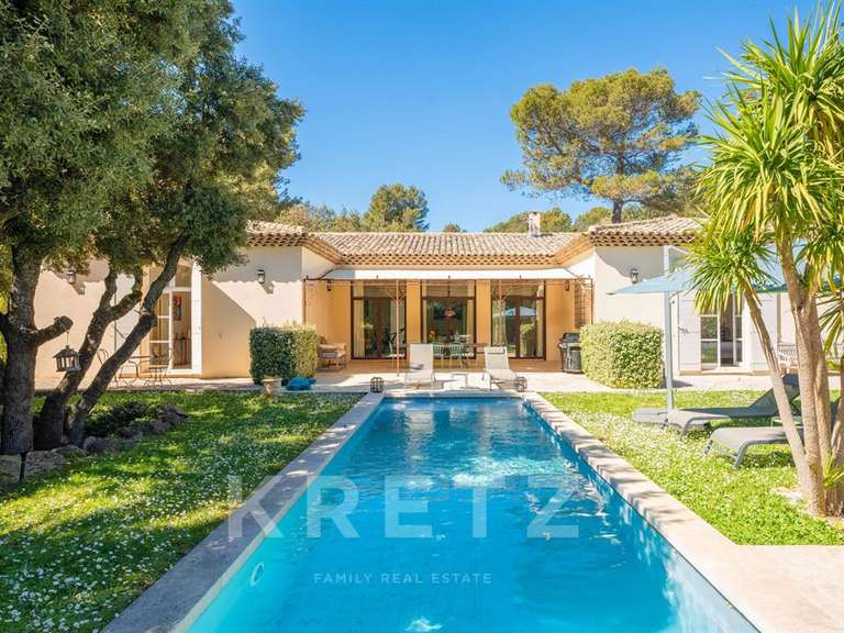 Maison Saint-Marc-Jaumegarde - 4 chambres - 222m²