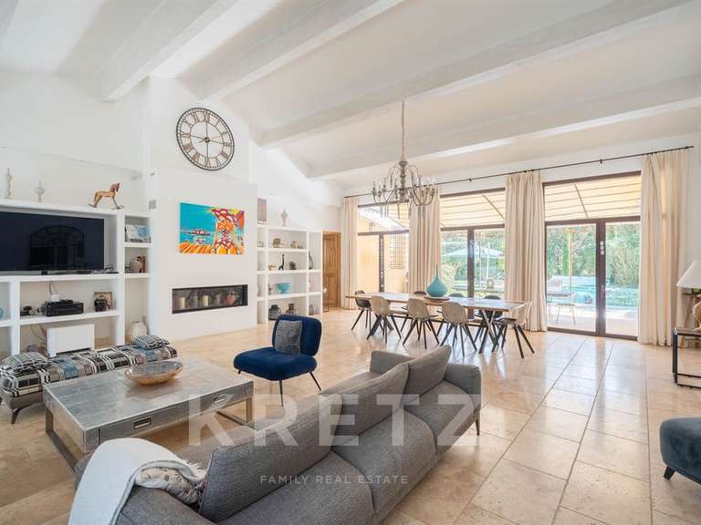 Maison Saint-Marc-Jaumegarde - 4 chambres - 222m²