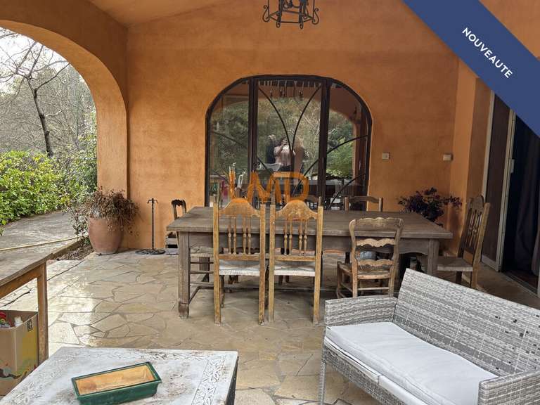 Maison Saint-Marc-Jaumegarde - 5 chambres - 240m²