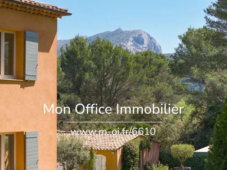 Maison Saint-Marc-Jaumegarde - 5 chambres - 334m²