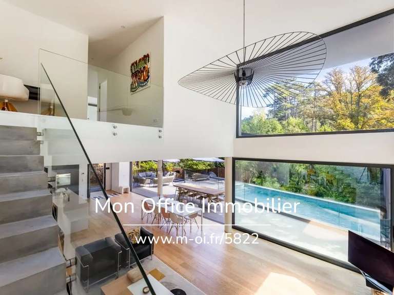 Maison Saint-Marc-Jaumegarde - 4 chambres - 178m²