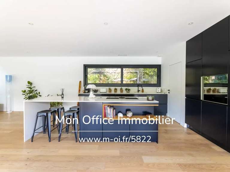 Maison Saint-Marc-Jaumegarde - 4 chambres - 178m²