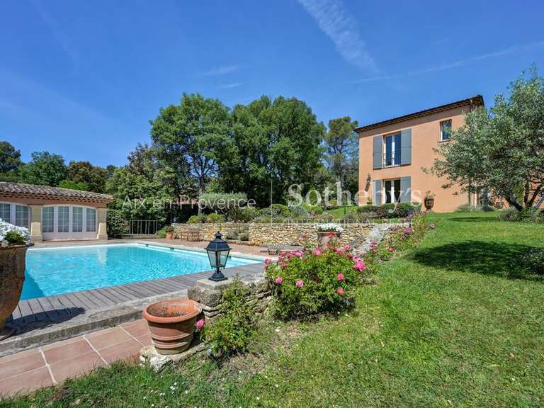House Saint-Marc-Jaumegarde - 5 bedrooms - 334m²