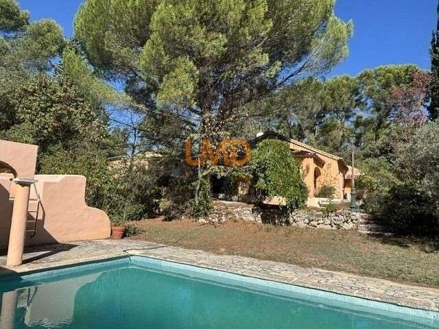 Maison Saint-Marc-Jaumegarde - 5 chambres - 240m²