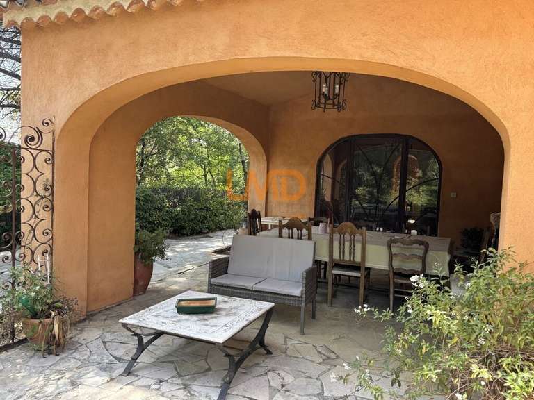 Maison Saint-Marc-Jaumegarde - 5 chambres - 240m²