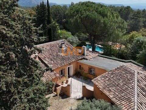House Saint-Marc-Jaumegarde - 5 bedrooms - 240m²