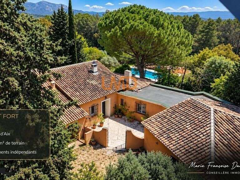 Maison Saint-Marc-Jaumegarde - 5 chambres - 240m²