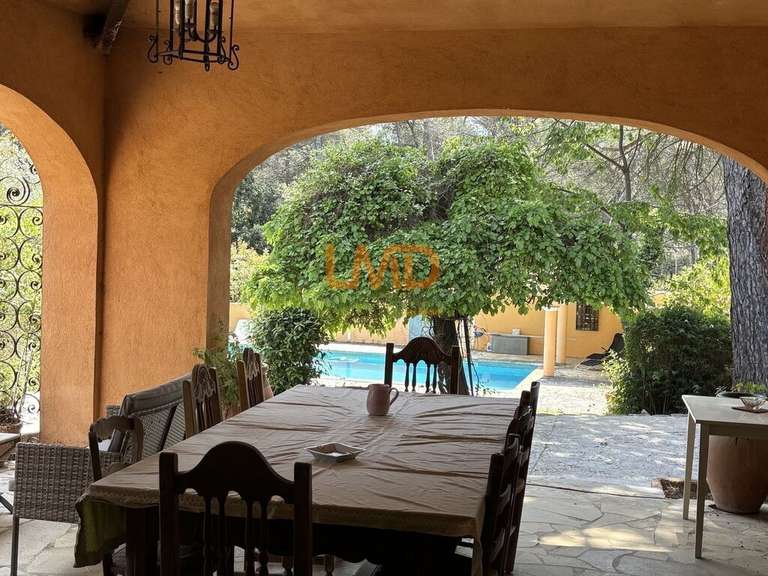 Maison Saint-Marc-Jaumegarde - 5 chambres - 240m²