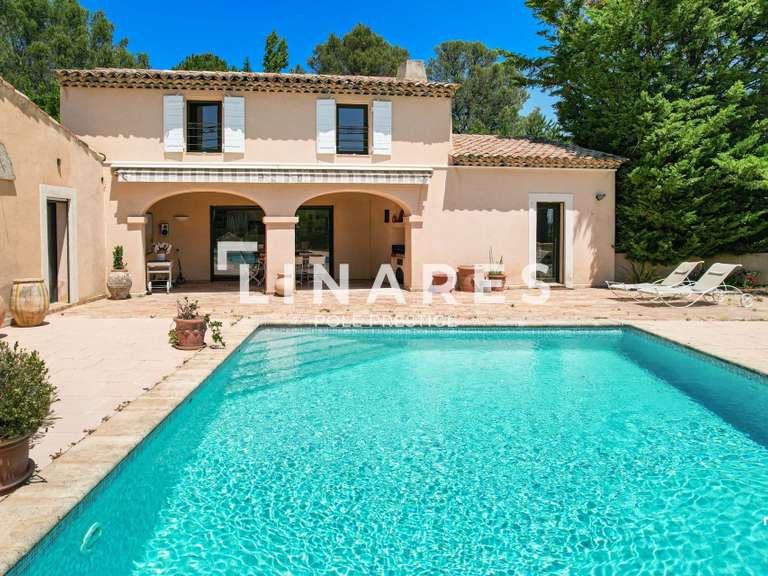Maison Saint-Marc-Jaumegarde - 7 chambres - 457m²