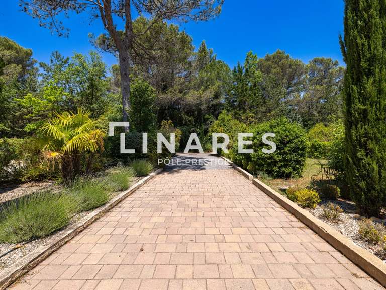 Maison Saint-Marc-Jaumegarde - 7 chambres - 457m²