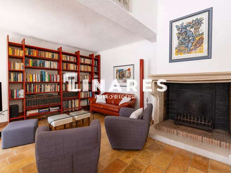 Maison Saint-Marc-Jaumegarde - 7 chambres - 457m²