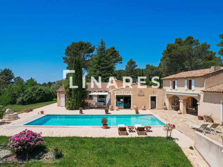 Maison Saint-Marc-Jaumegarde - 7 chambres - 457m²