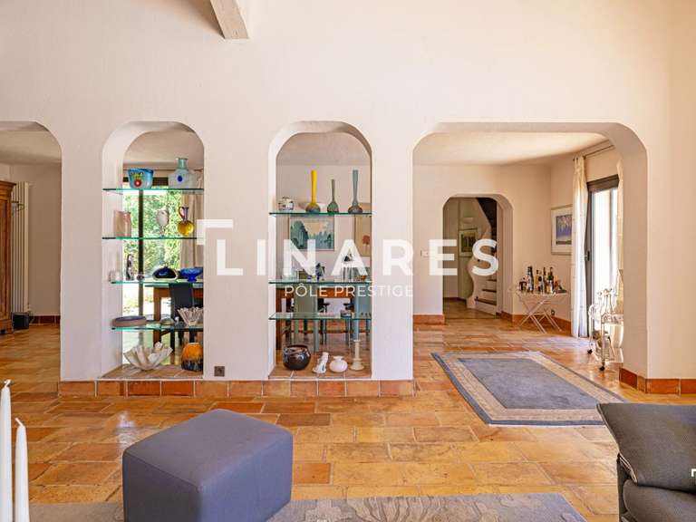 Maison Saint-Marc-Jaumegarde - 7 chambres - 457m²