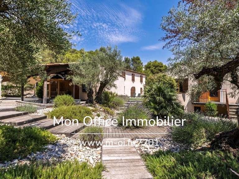 Maison Saint-Marc-Jaumegarde - 8 chambres - 760m²